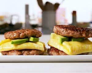 (Keto Breakfast) Breakfast Sausage Sandwich (Keto Breakfast) Breakfast Sausage Sandwich